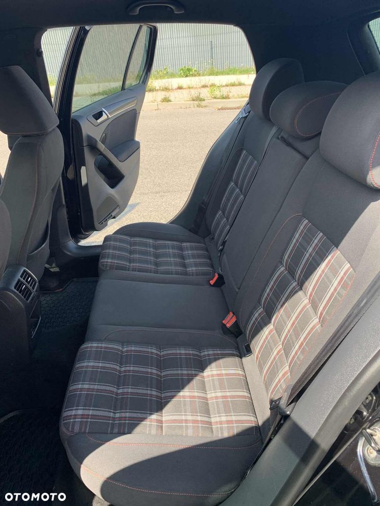 Volkswagen Golf - 7