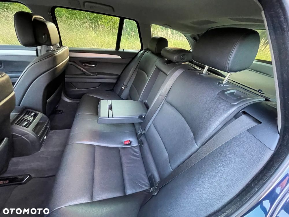 BMW Seria 5 520d Efficient Dynamics - 11