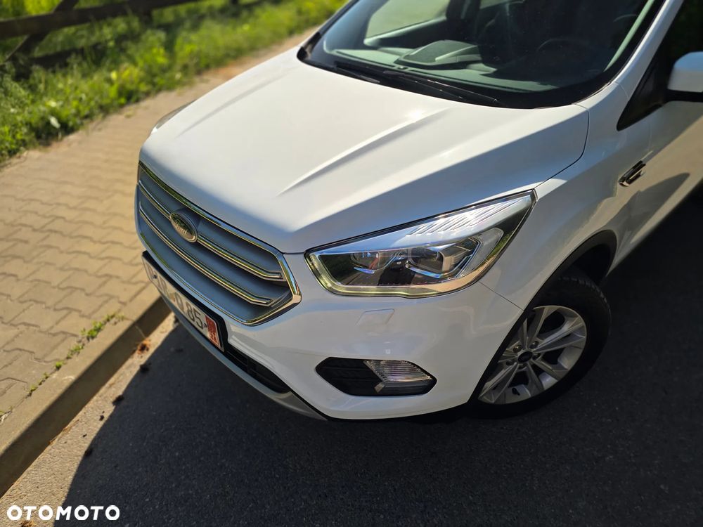Ford Kuga 1.5 EcoBoost 2x4 Titanium - 36