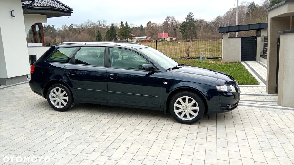 Audi A4 Avant 2.0 TDI DPF - 10