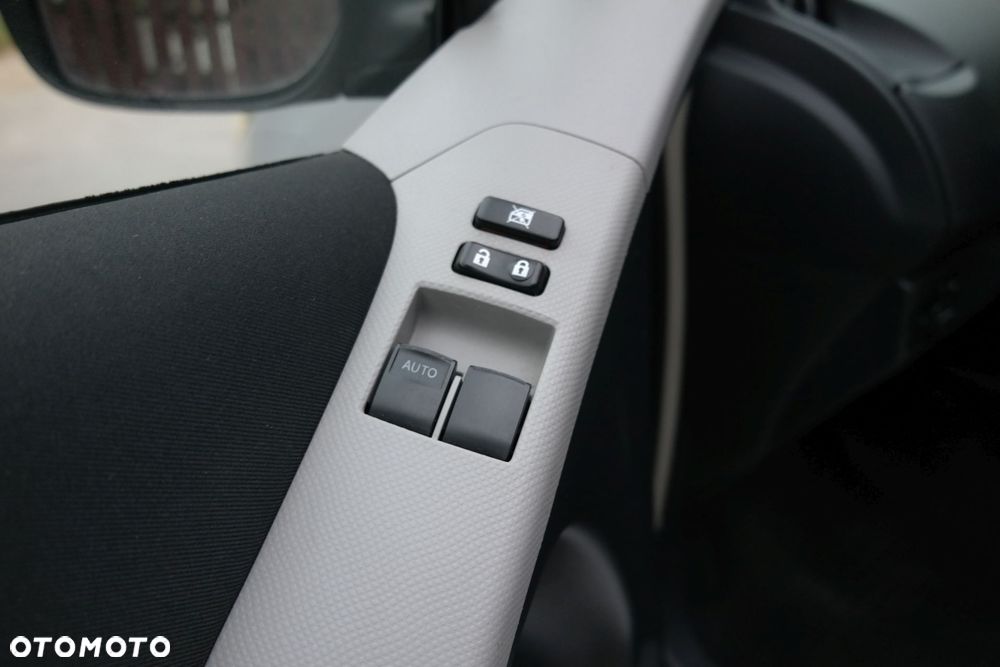 Toyota Yaris - 11