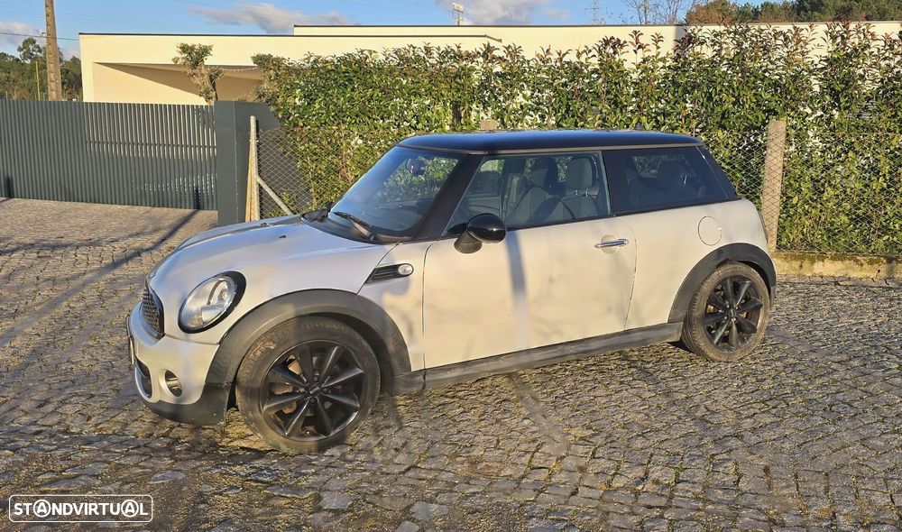 MINI 3 Portas Cooper D - 14
