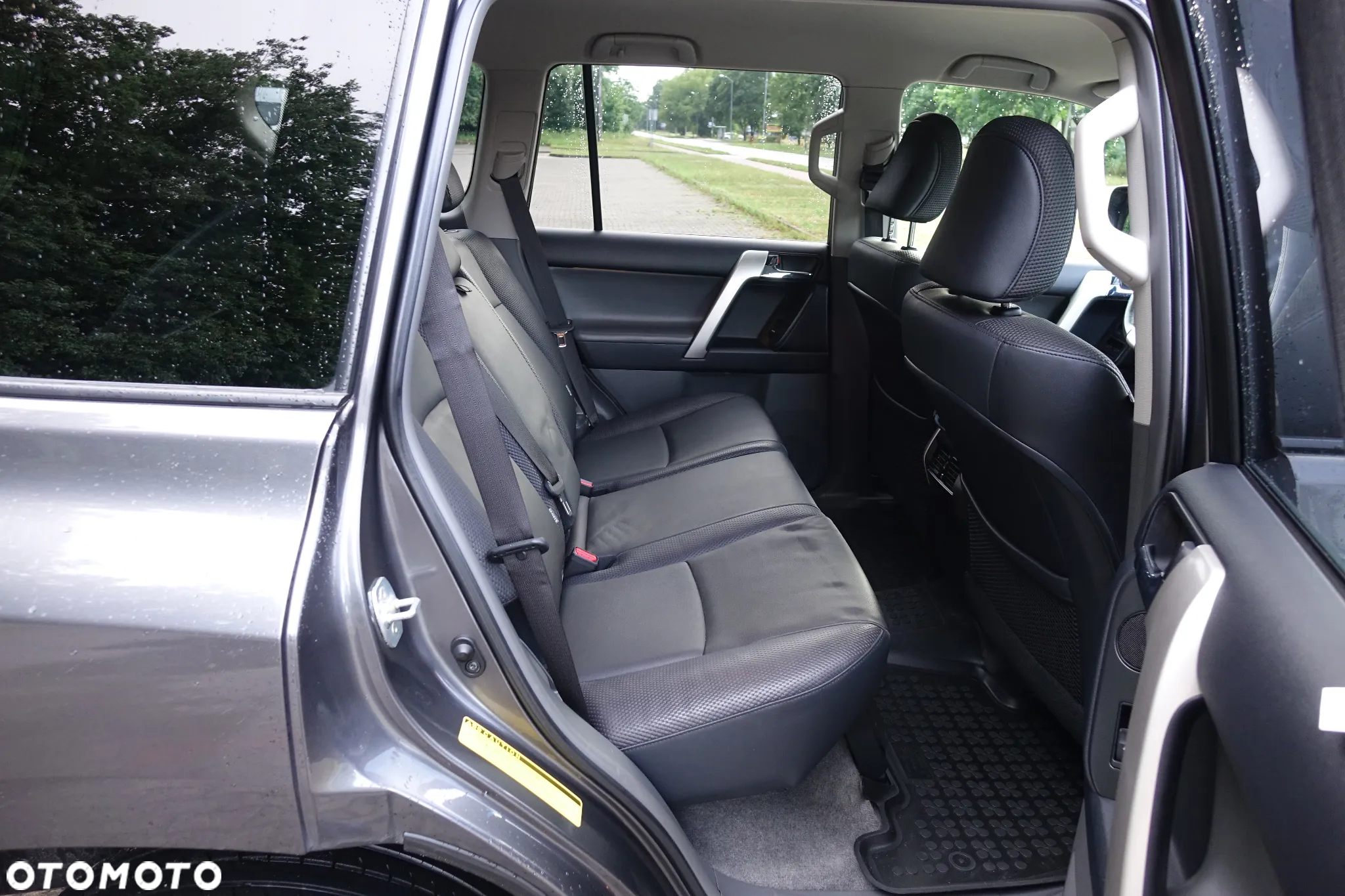 Toyota Land Cruiser LC 3.0 D-4D Sol plus - 13