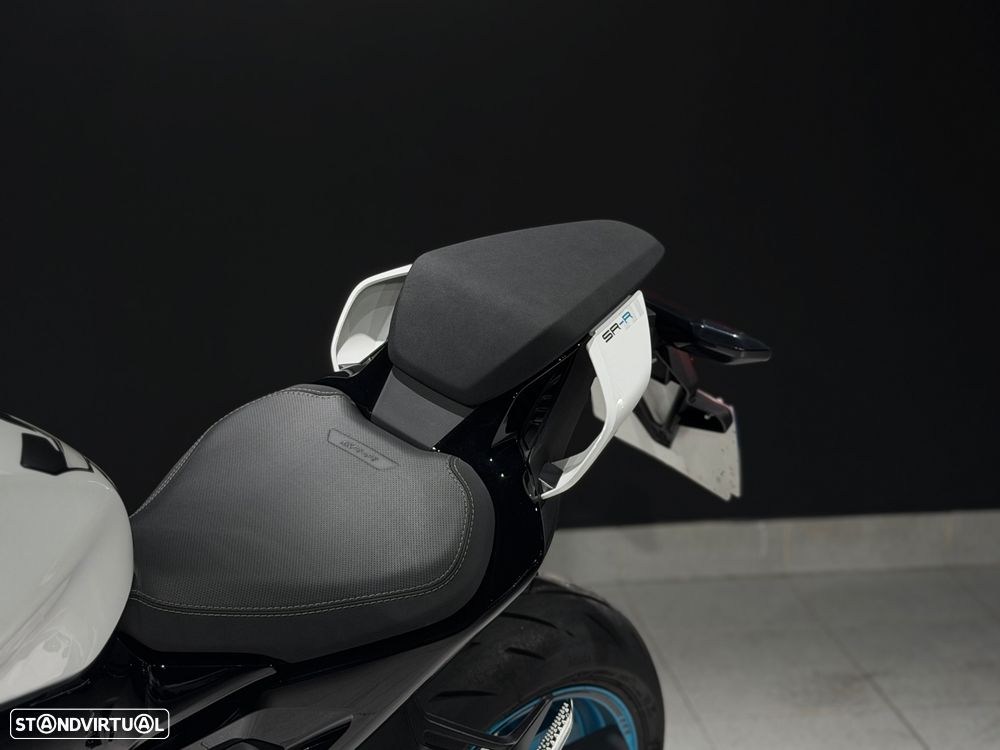 CF Moto 675SR-R - 7