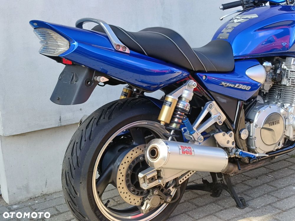 Yamaha XJR - 12