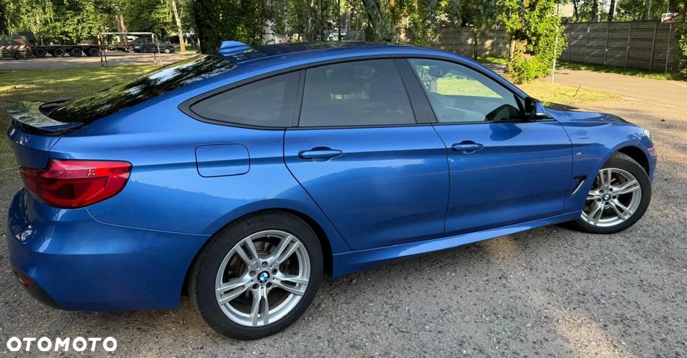 BMW 3GT 320i xDrive M Sport - 3