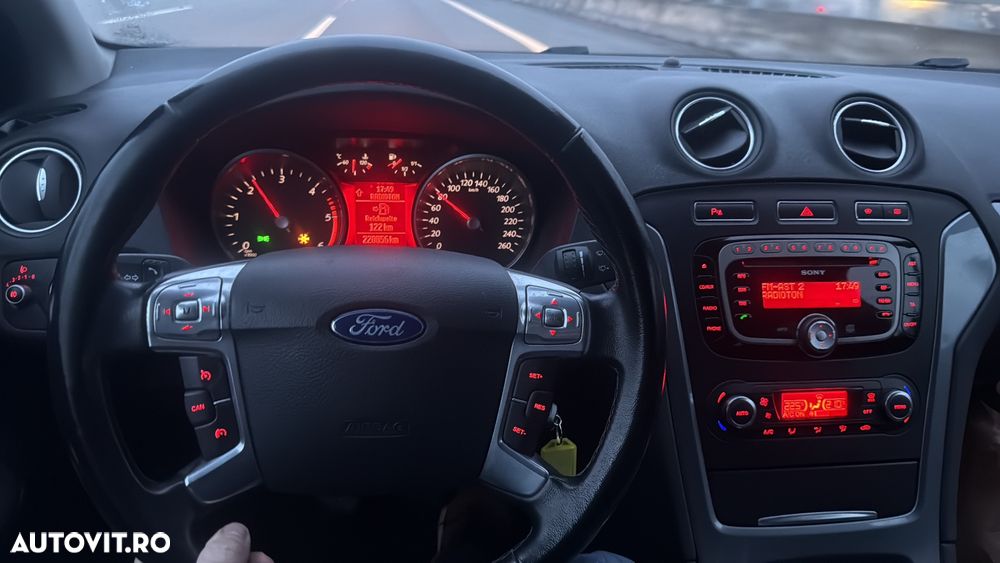 Ford Mondeo 1.6 TDCi Ambiente - 3