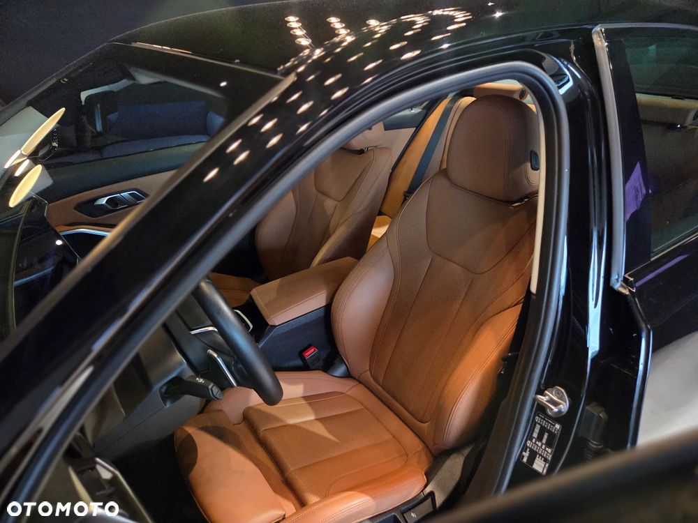 BMW Seria 3 - 16