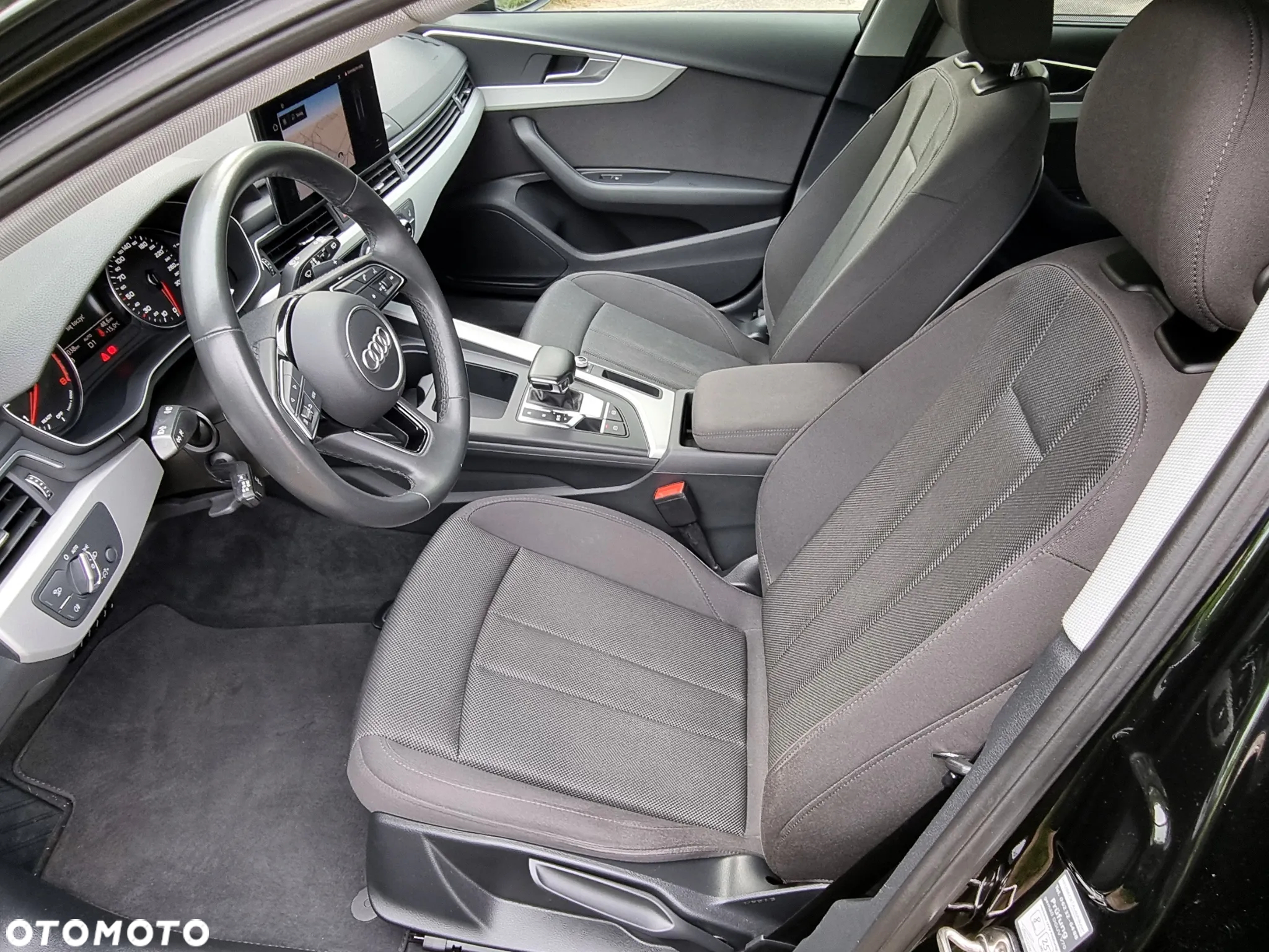 Audi A4 Avant 40 TFSI S tronic - 19