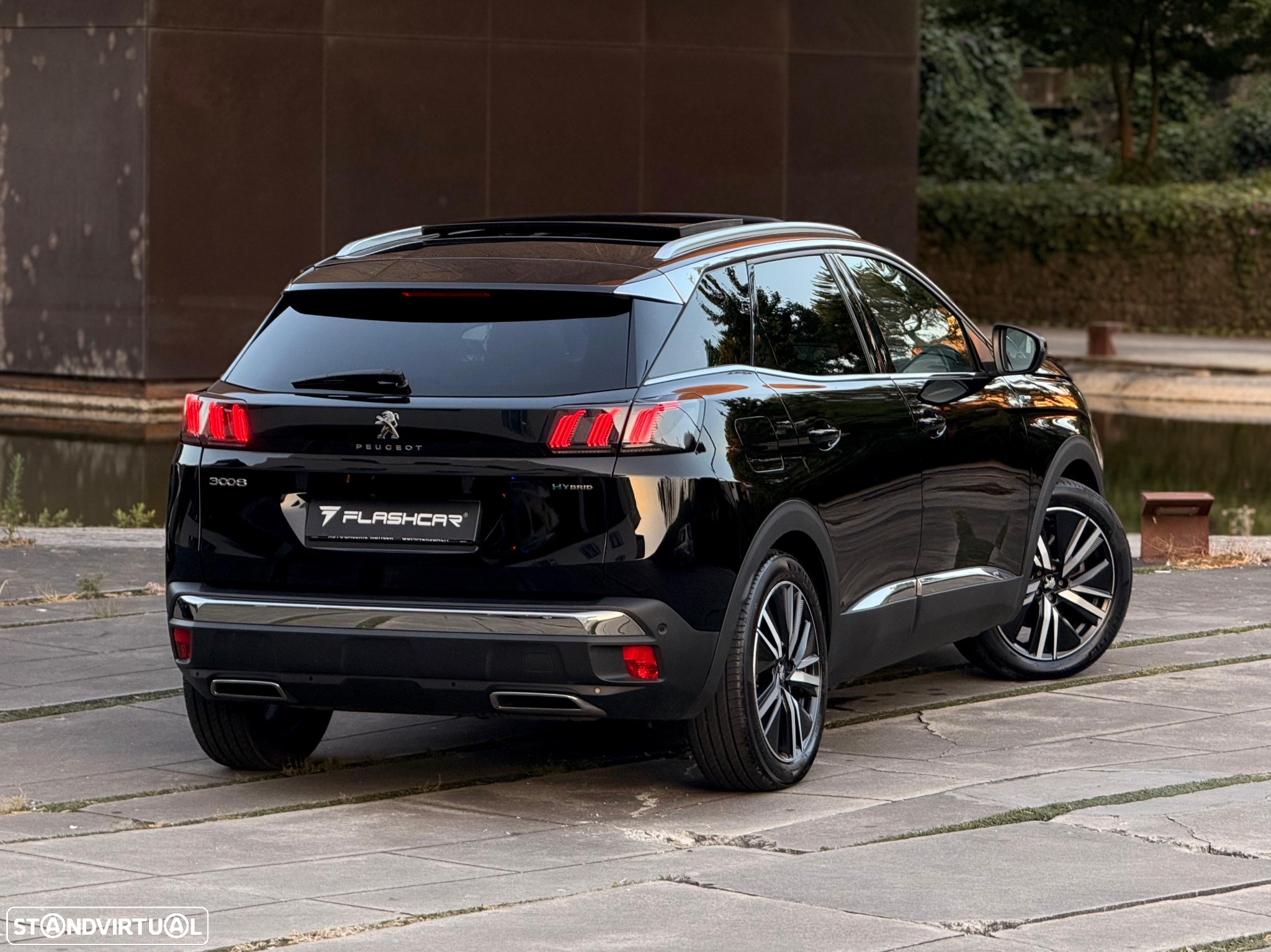Peugeot 3008 1.6 Hybrid GT Pack e-EAT8 - 21