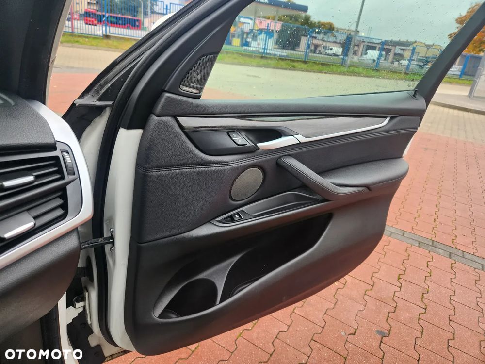 BMW X5 xDrive25d - 16