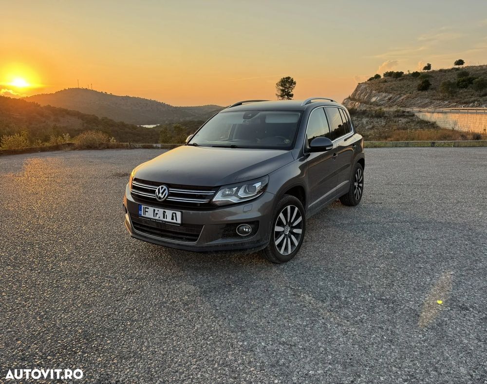 Volkswagen Tiguan - 1