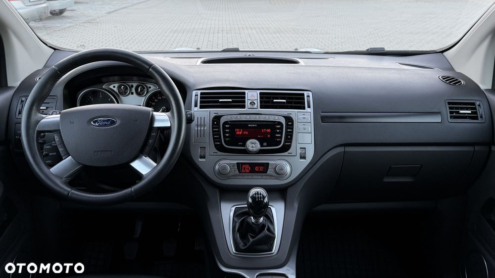 Ford Kuga 2.0 TDCi 4x4 Titanium - 25