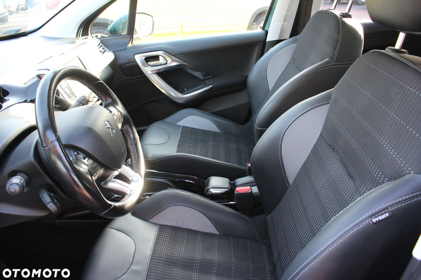 Peugeot 2008 - 21