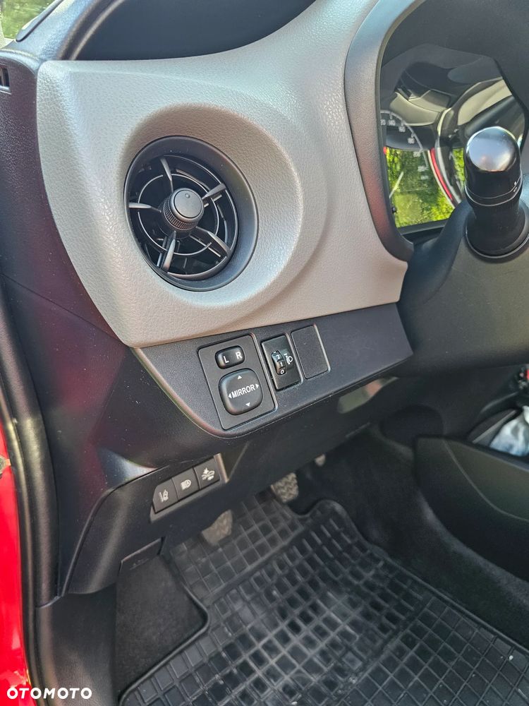 Toyota Yaris - 7