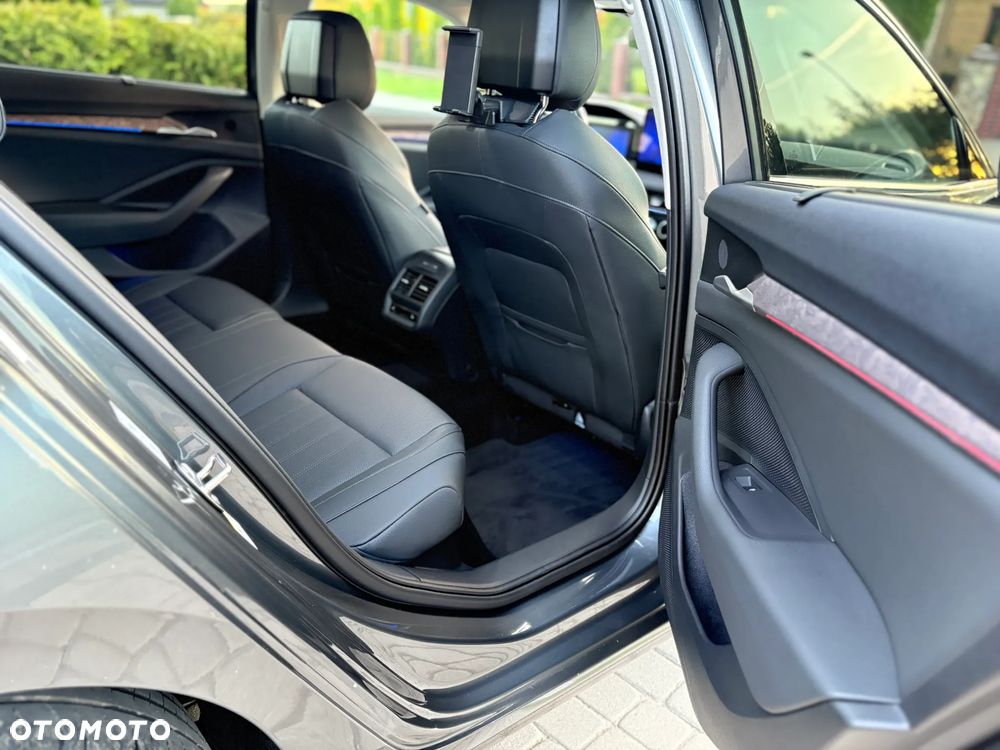 Skoda Superb 2.0 TDI SCR 4x4 L&K DSG - 10