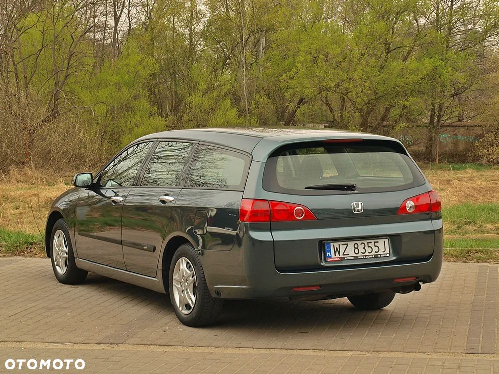 Honda Accord 2.0 Comfort - 11