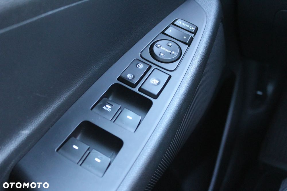 Hyundai Tucson 1.7 CRDI BlueDrive Comfort 2WD - 27