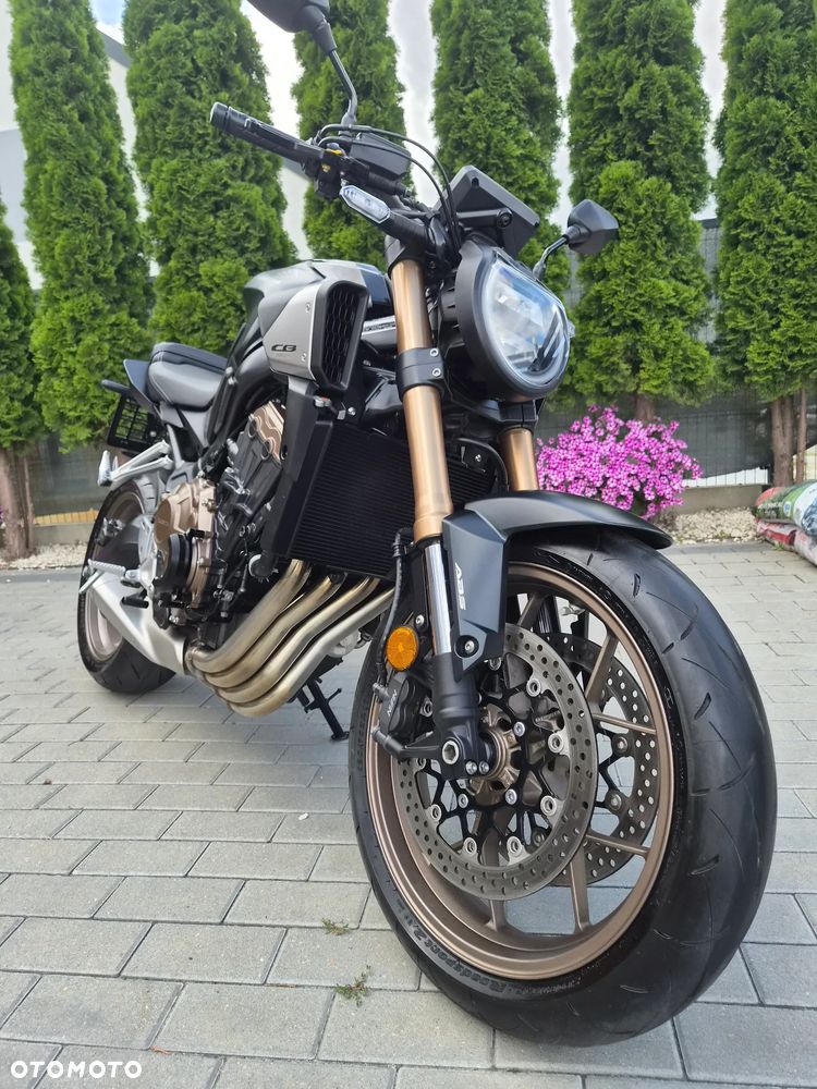 Honda CB - 1