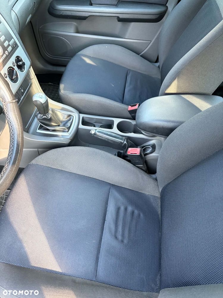 Ford Focus 2.0 Trend - 10