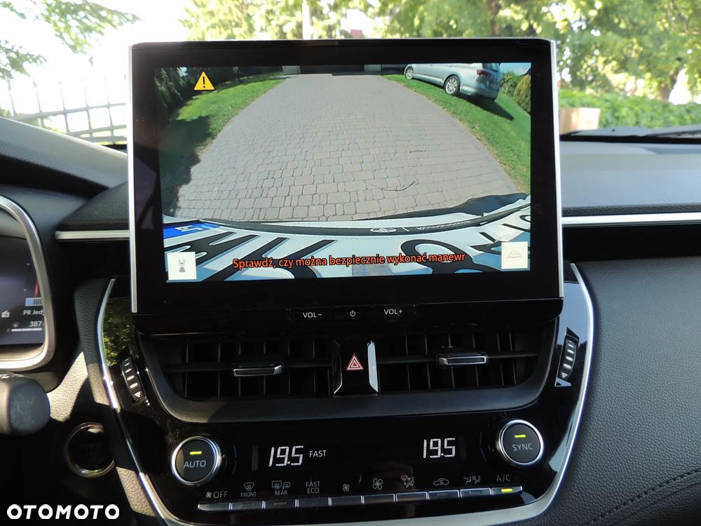 Toyota Corolla Cross 2.0 Hybrid Style - 25