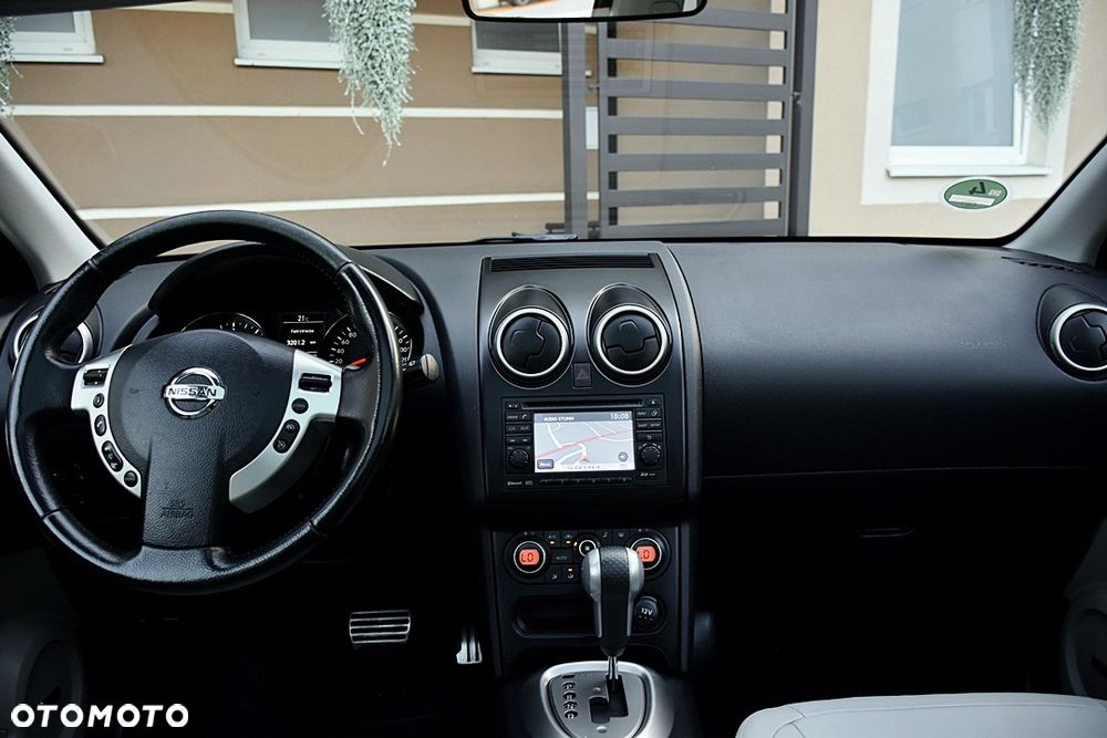 Nissan Qashqai 2.0 dCi 4 x 4 DPF tekna - 18