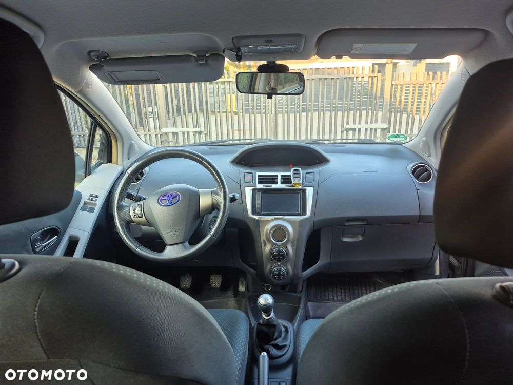 Toyota Yaris - 5