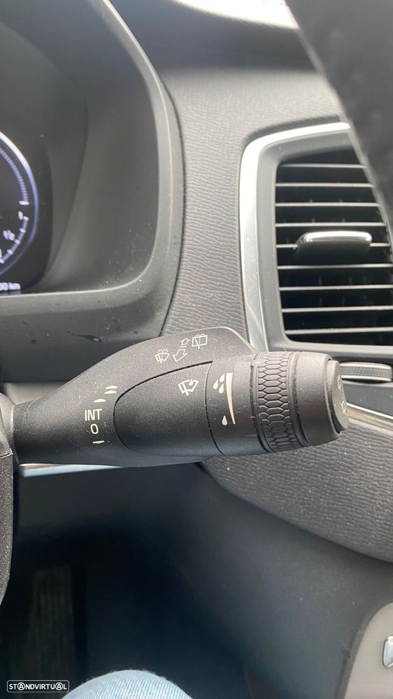 Volvo XC 90 2.0 T8 PHEV Momentum Plus AWD - 36