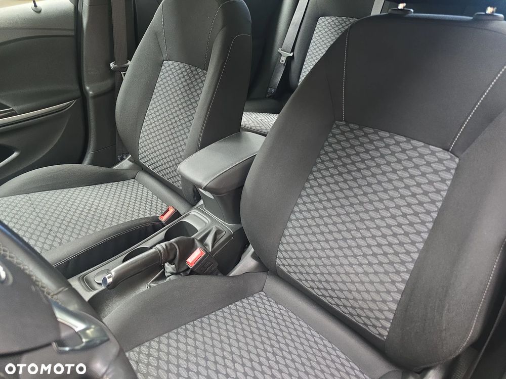 Opel Astra 1.2 T Edition S&S - 12