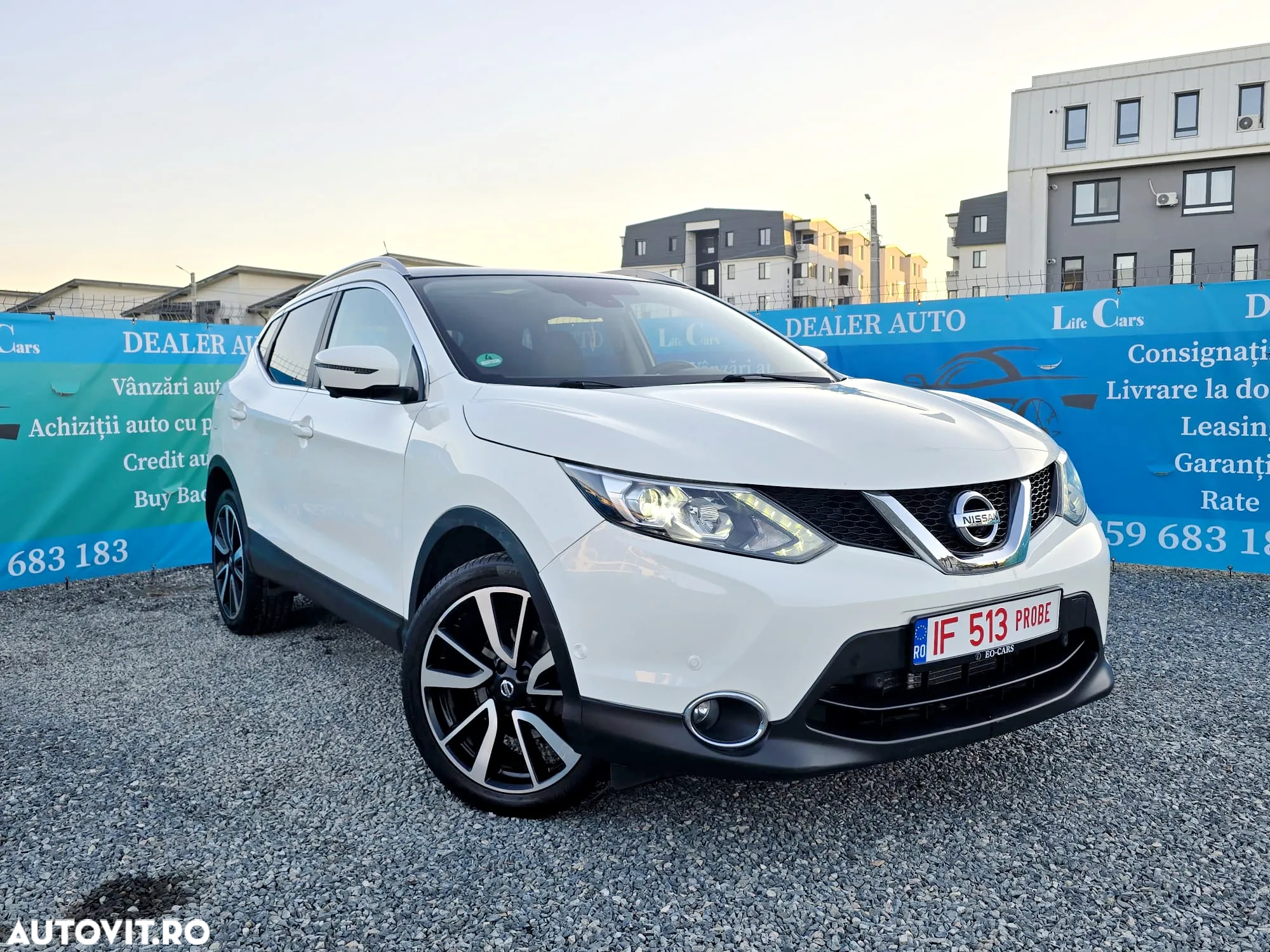 Nissan Qashqai 1.6 DCI Xtronic TEKNA - 2