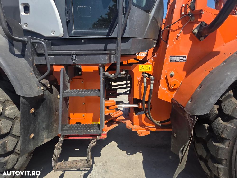 Hitachi ZW250-6, 2018, cupa 4mc, produsa in JAPONIA, masa operationala 22,7tone, anv 23,5R25 80% ok, Consum mediu 10l/ora, camera mers masalier, STARE FOARTE BUJNA-posibilitate leasing 2 ani-PROMOTIE 66.900 EUR+Tva - 12