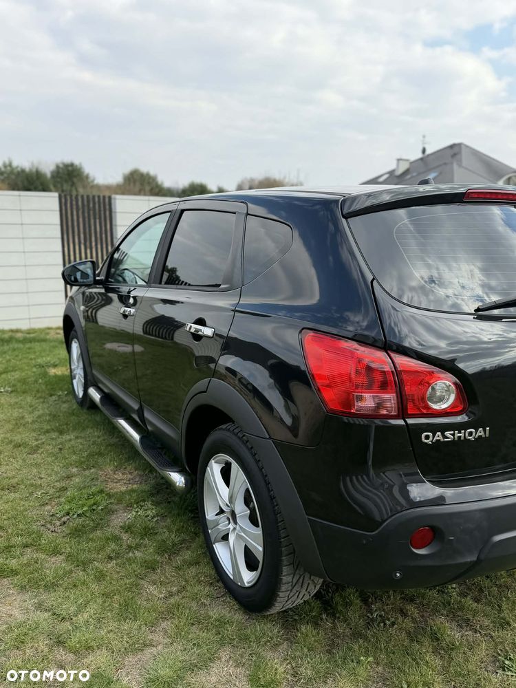 Nissan Qashqai 2.0 4x4 Tekna Premium - 2