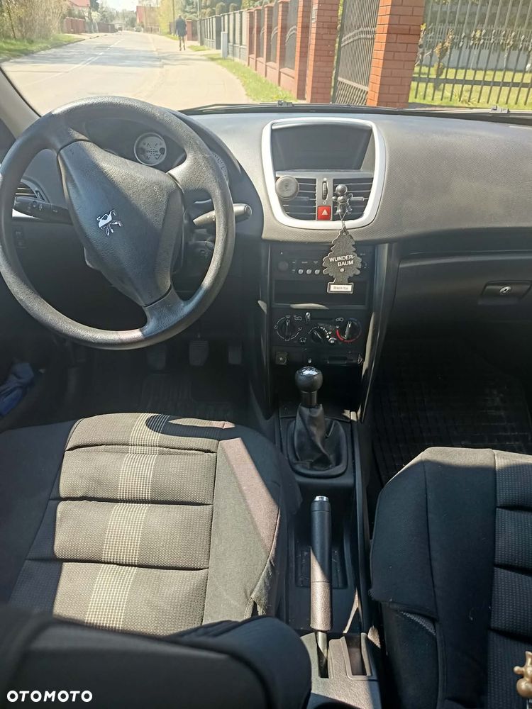 Peugeot 207 - 7