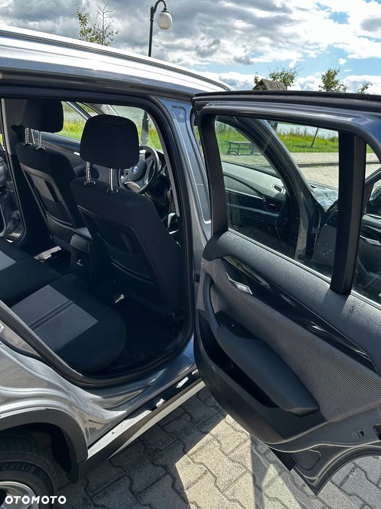 BMW X1 xDrive18d - 12