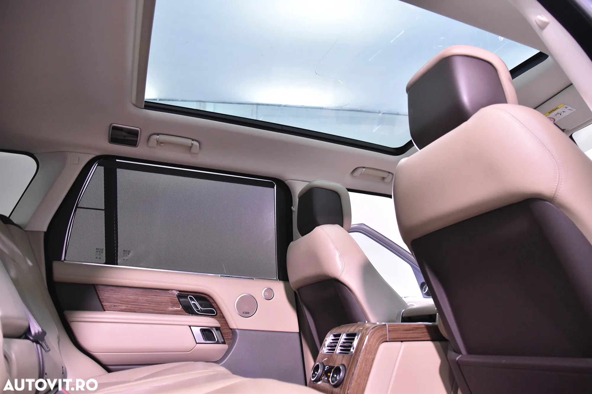 Land Rover Range Rover - 24