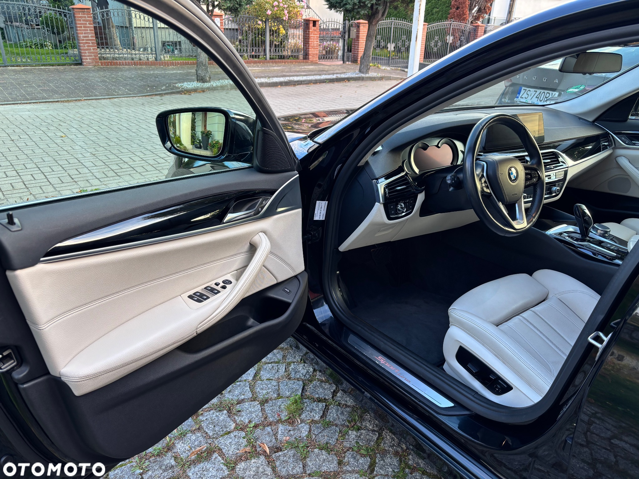 BMW Seria 5 520d Sport Line - 14