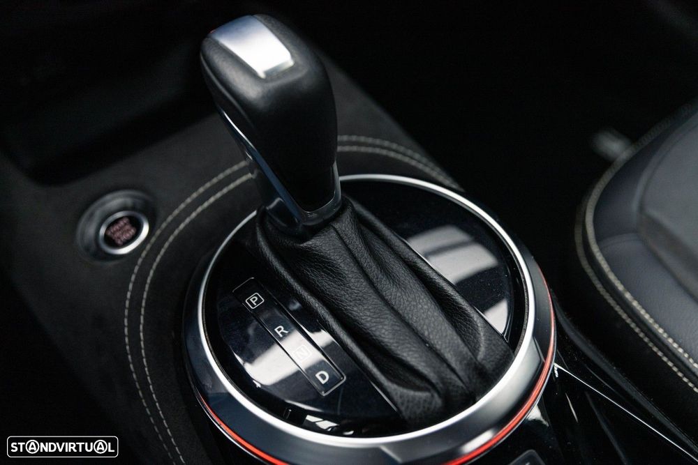 Nissan Juke 1.0 DIG-T N-Design Black DCT - 42