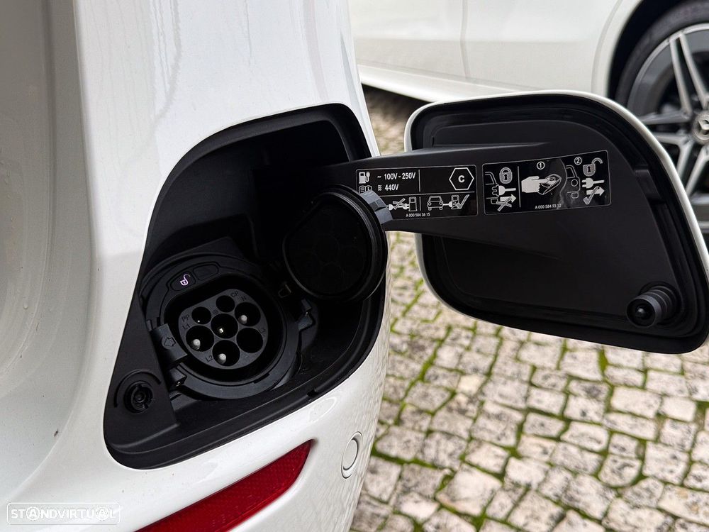 Mercedes-Benz E 300 de T 9G-TRONIC AMG Line - 13