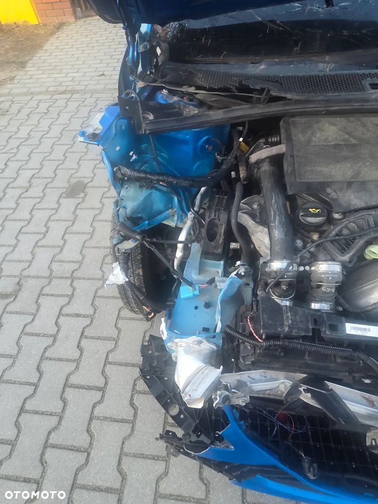 Peugeot 208 PureTech 100 EAT8 GT - 2