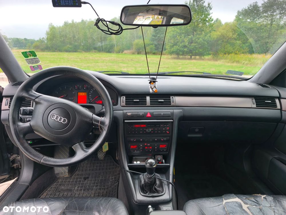 Audi A6 Avant 2.4 - 14