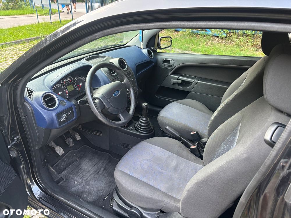 Ford Fiesta - 12