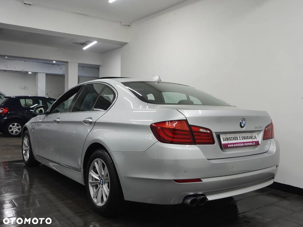 BMW Seria 5 528i - 6