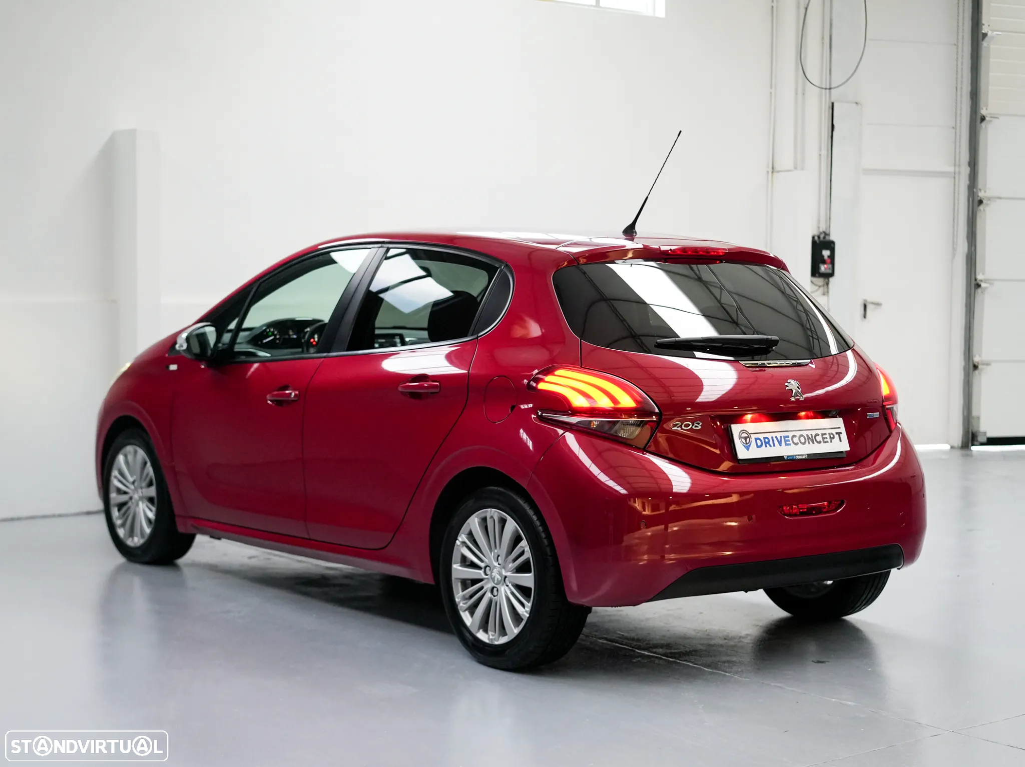 Peugeot 208 1.2 PureTech Style - 10