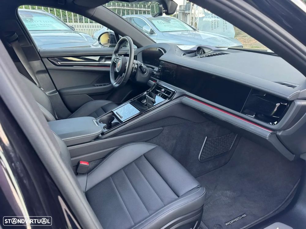 Porsche Panamera - 41
