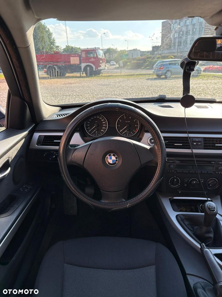 BMW Seria 3 - 12