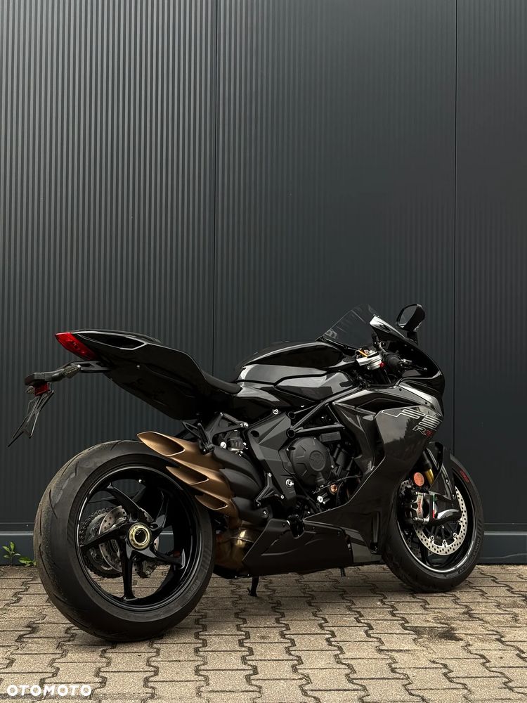 MV AGUSTA F3 - 5