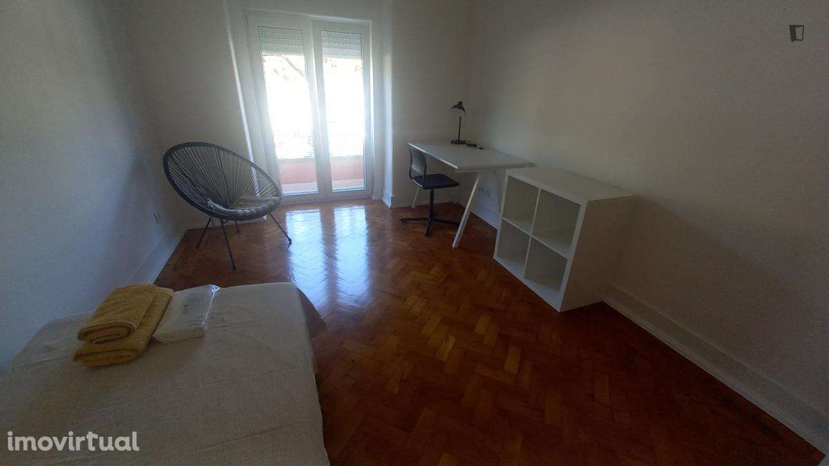 Quarto - localizado em Entrecampos Lisbon - Grande imagem: 3/8