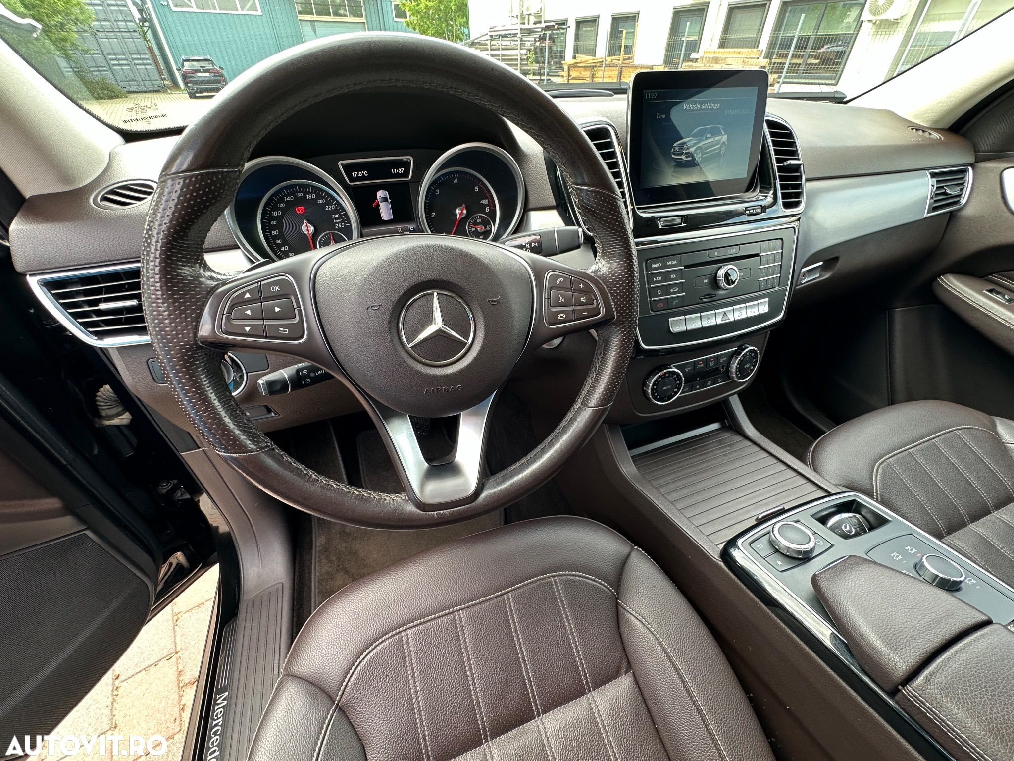 Mercedes-Benz GLE 250 d 4MATIC - 12