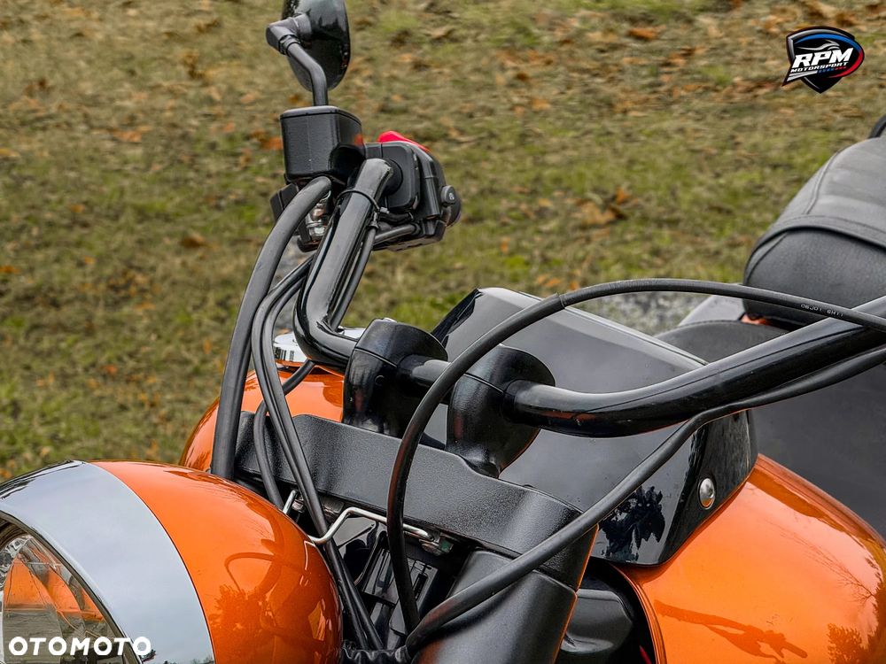 Suzuki Boulevard - 28