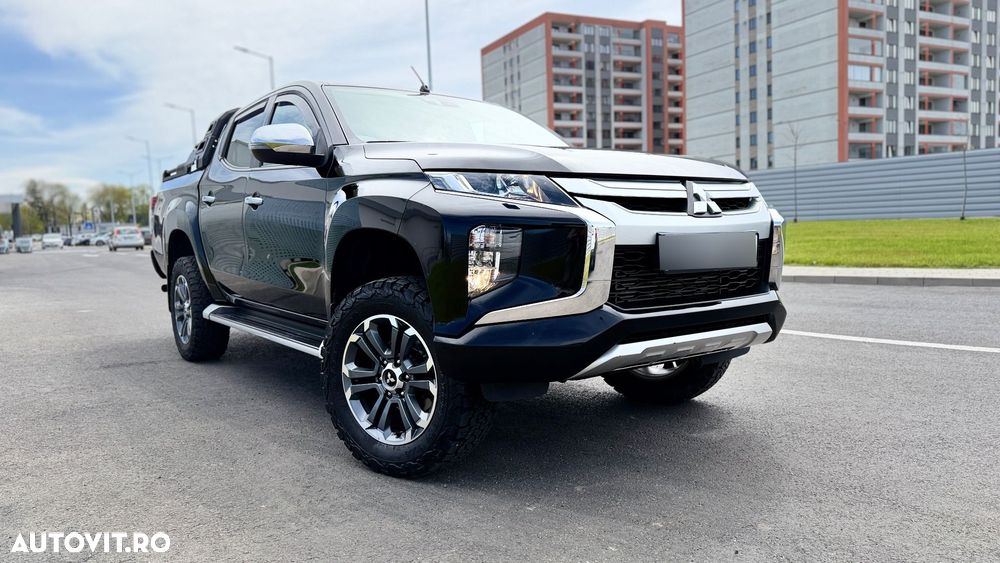 Mitsubishi L200 Double Cab 2.2 DI-D M/T Instyle - 2